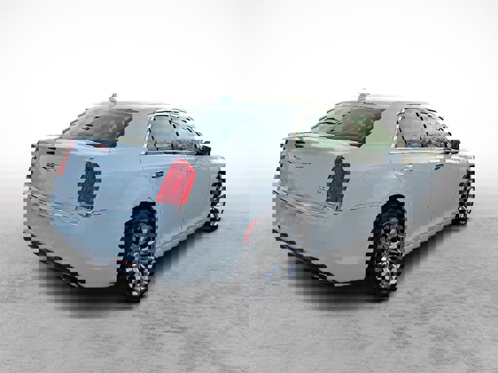 Used 2018 Chrysler 300 Limited image 5