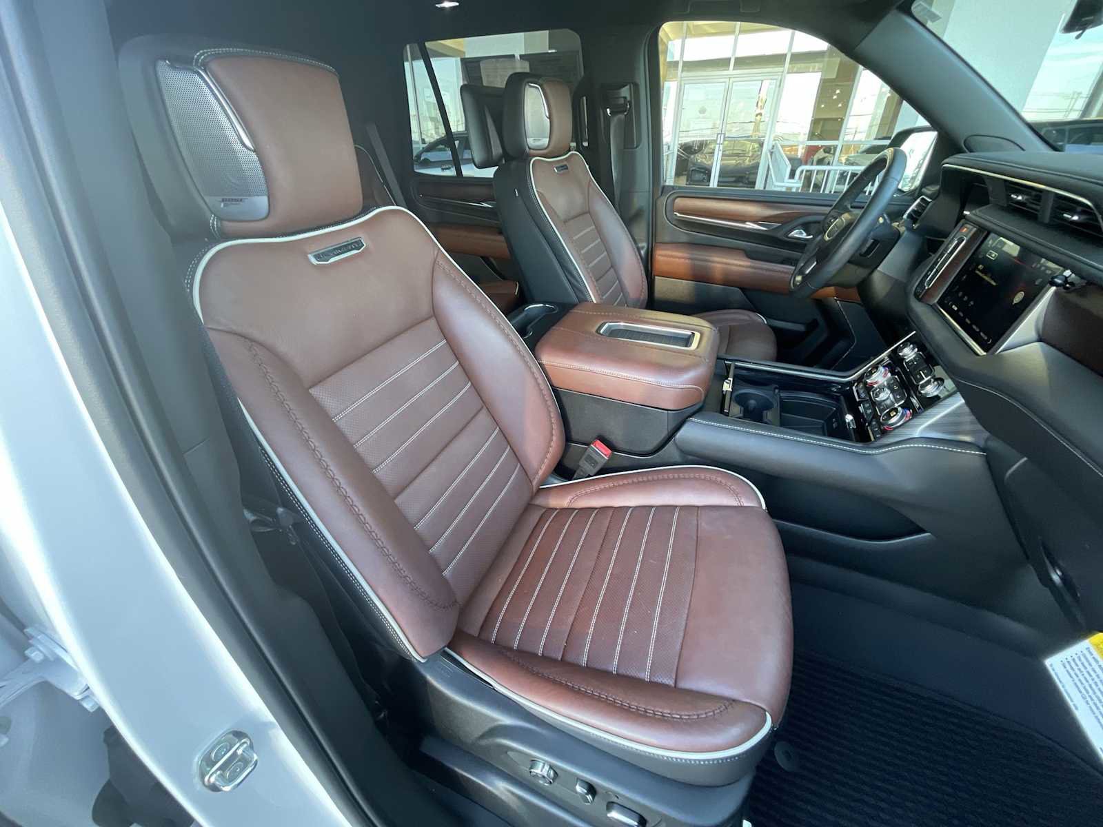 Used 2024 GMC Yukon Denali Ultimate image 30