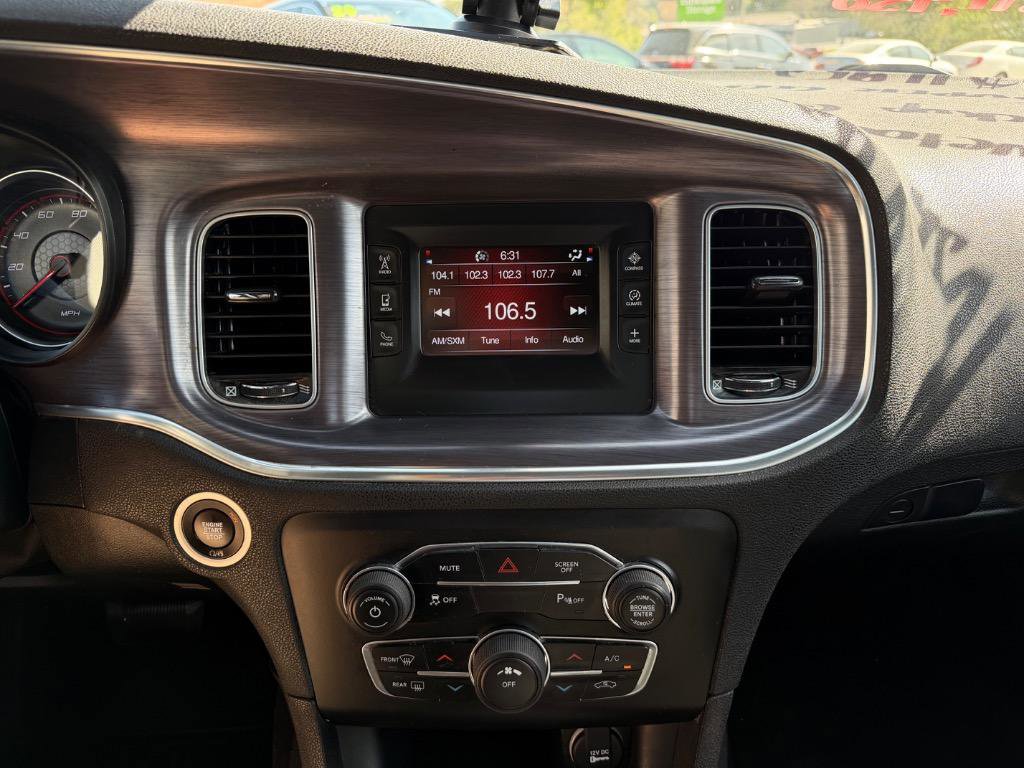 Used 2017 Dodge Charger SE w/ Popular Equipment Group image 7