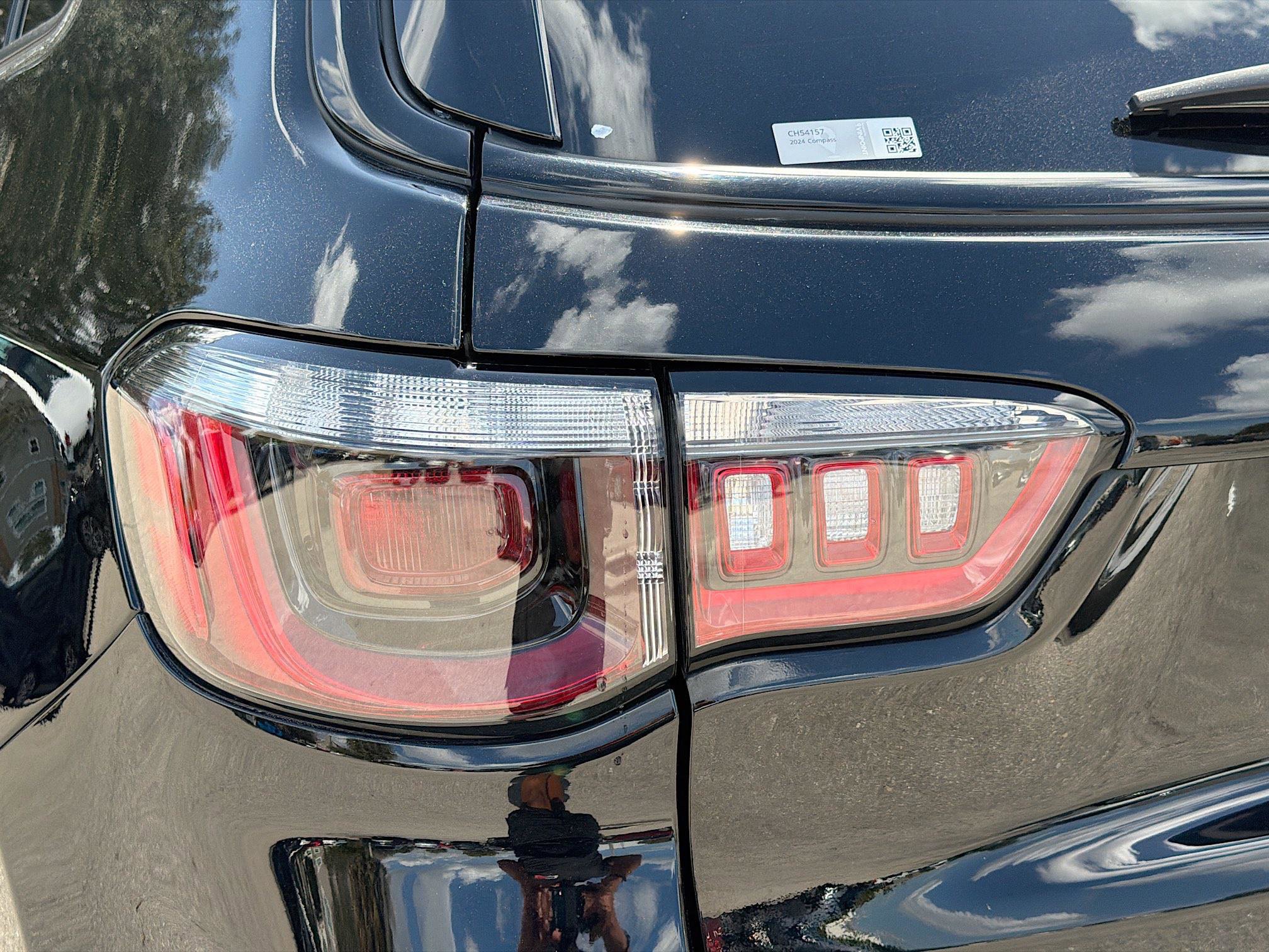 Used 2024 Jeep Compass Latitude w/ Altitude Special Edition image 10