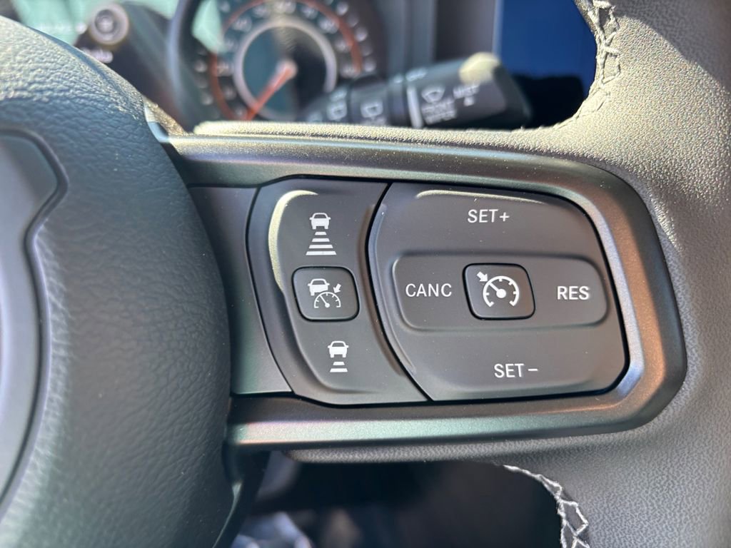 Used 2026 Jeep Wrangler Unlimited Sport w/ Dual Top Group AWD/4WD image 16