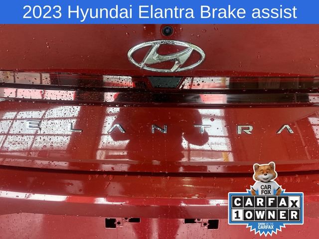 Used 2023 Hyundai Elantra SE image 17