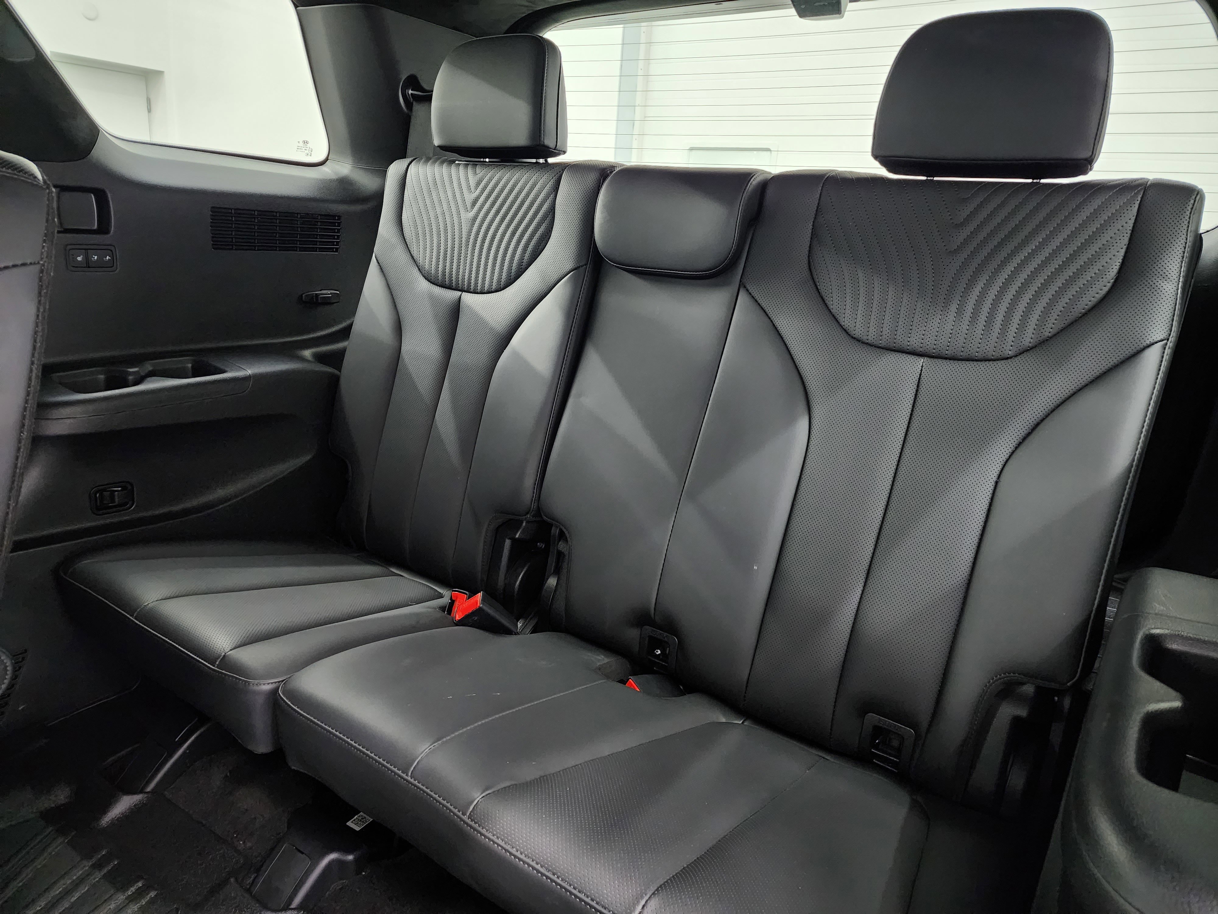 Used 2024 Hyundai Palisade Calligraphy image 10