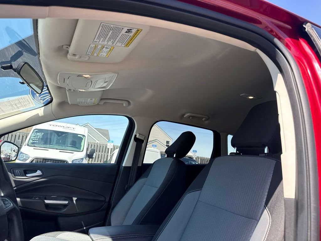 Used 2019 Ford Escape SE FWD image 6