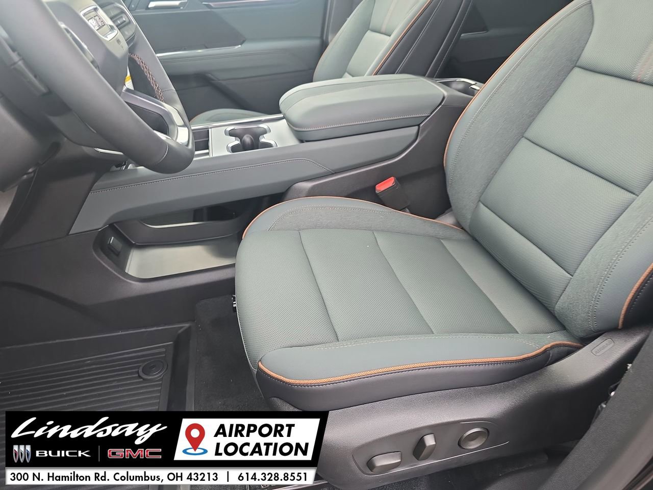 New 2026 GMC Acadia AT4 w/ Luxury Package image 21