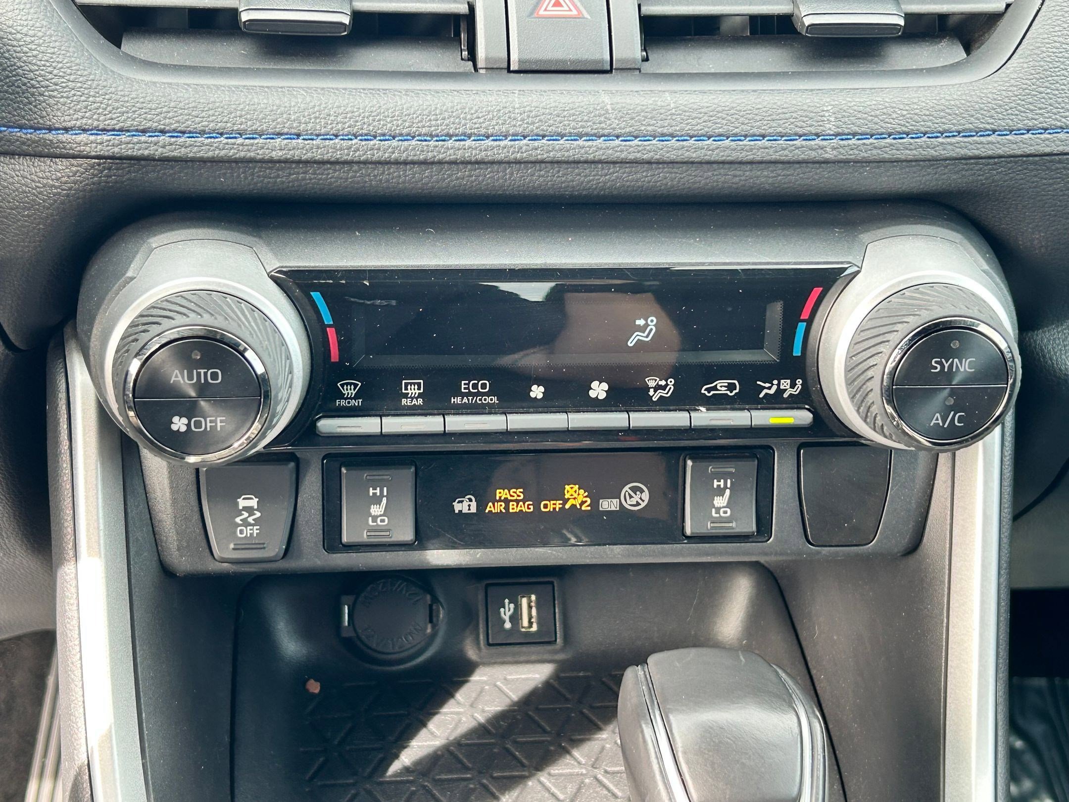 Certified 2024 Toyota RAV4 SE w/ Convenience Package image 21