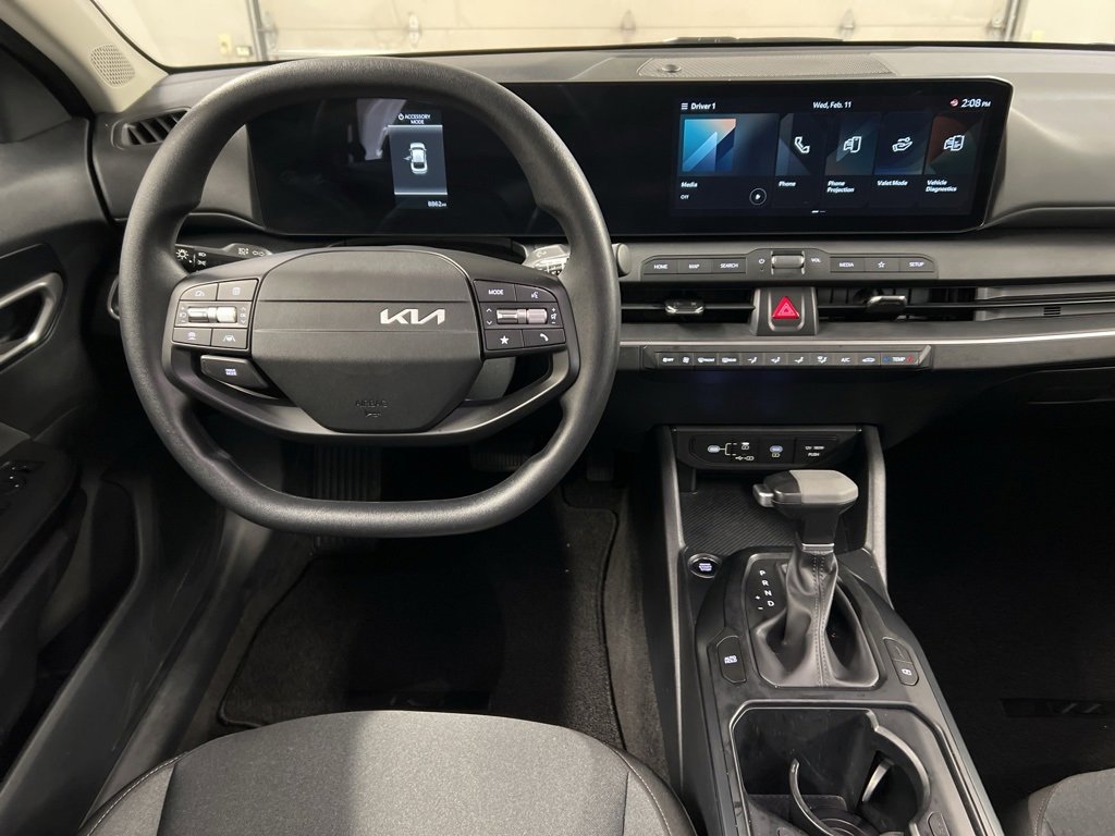 Used 2025 Kia K4 LXS image 8