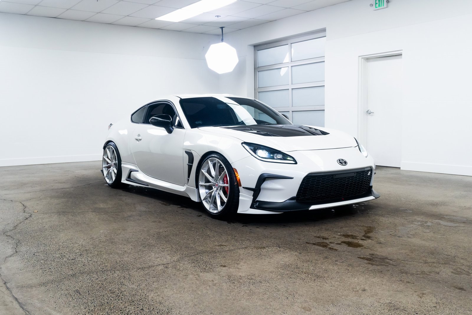 Used 2025 Toyota GR86 Premium image 26