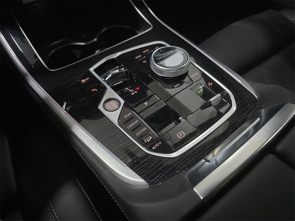 Used 2026 BMW X7 xDrive40i w/ M Sport Package image 24