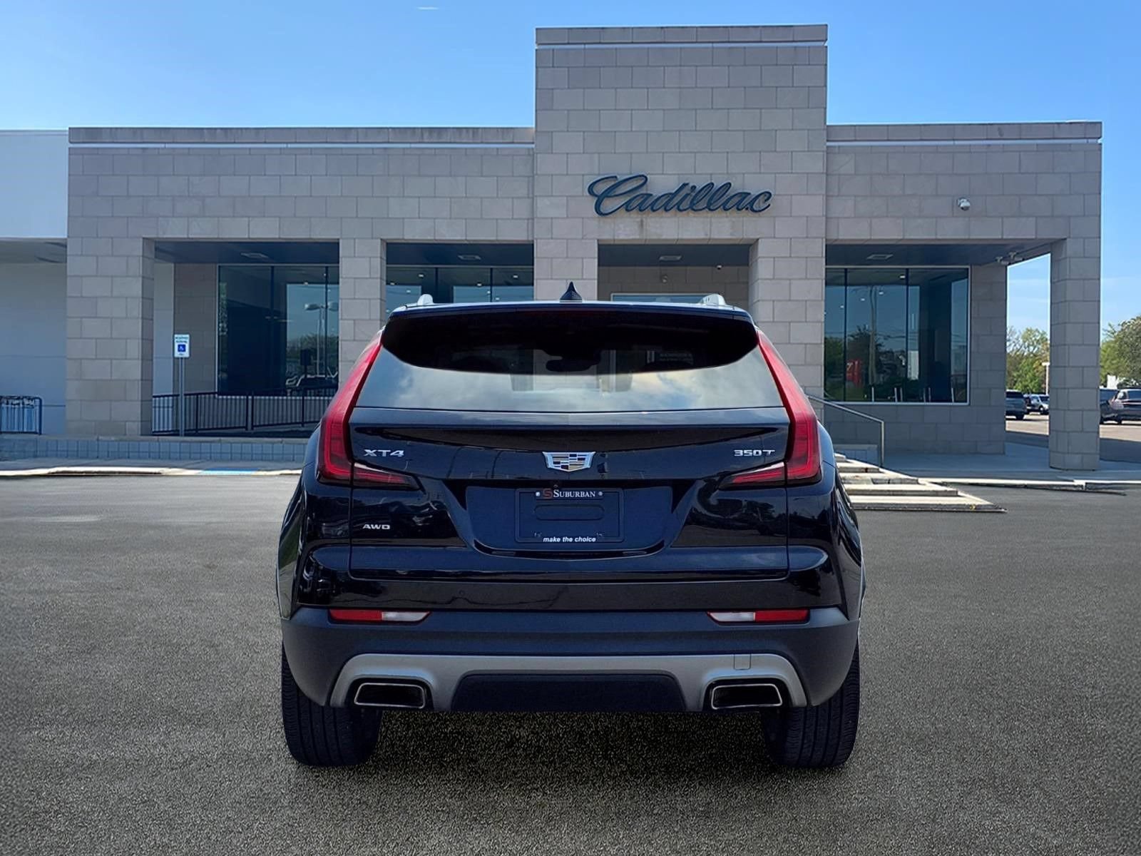 Certified 2023 Cadillac XT4 Premium Luxury w/ Cold Weather Package AWD/4WD image 6