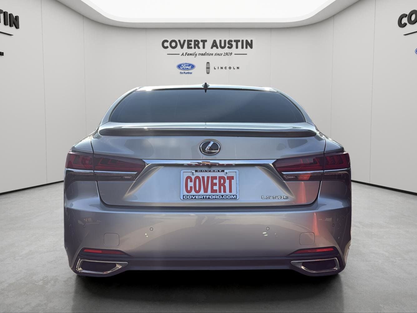 Used 2018 Lexus LS 500 w/ Luxury Package image 4