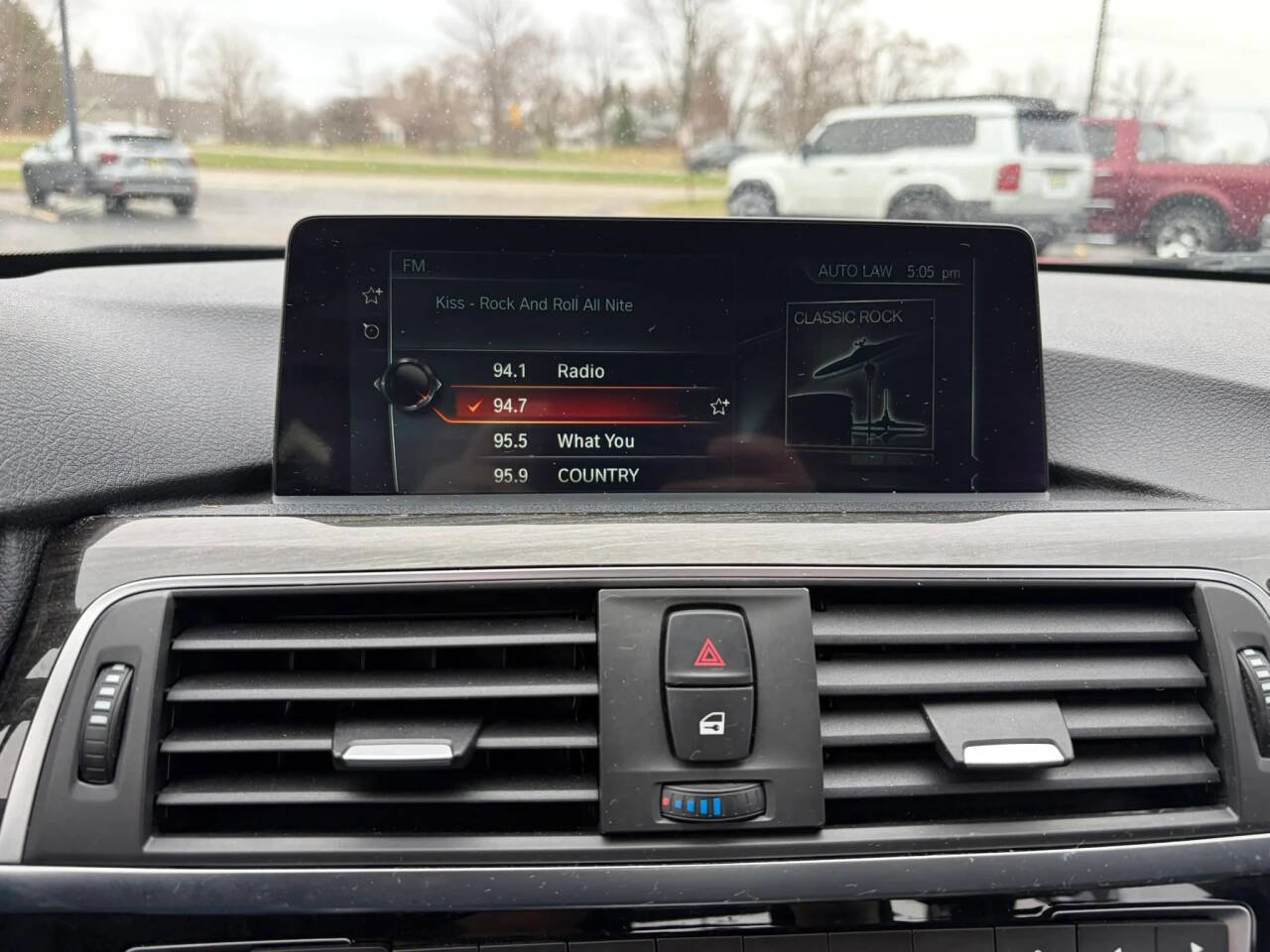 Used 2017 BMW 330i xDrive Sedan image 17