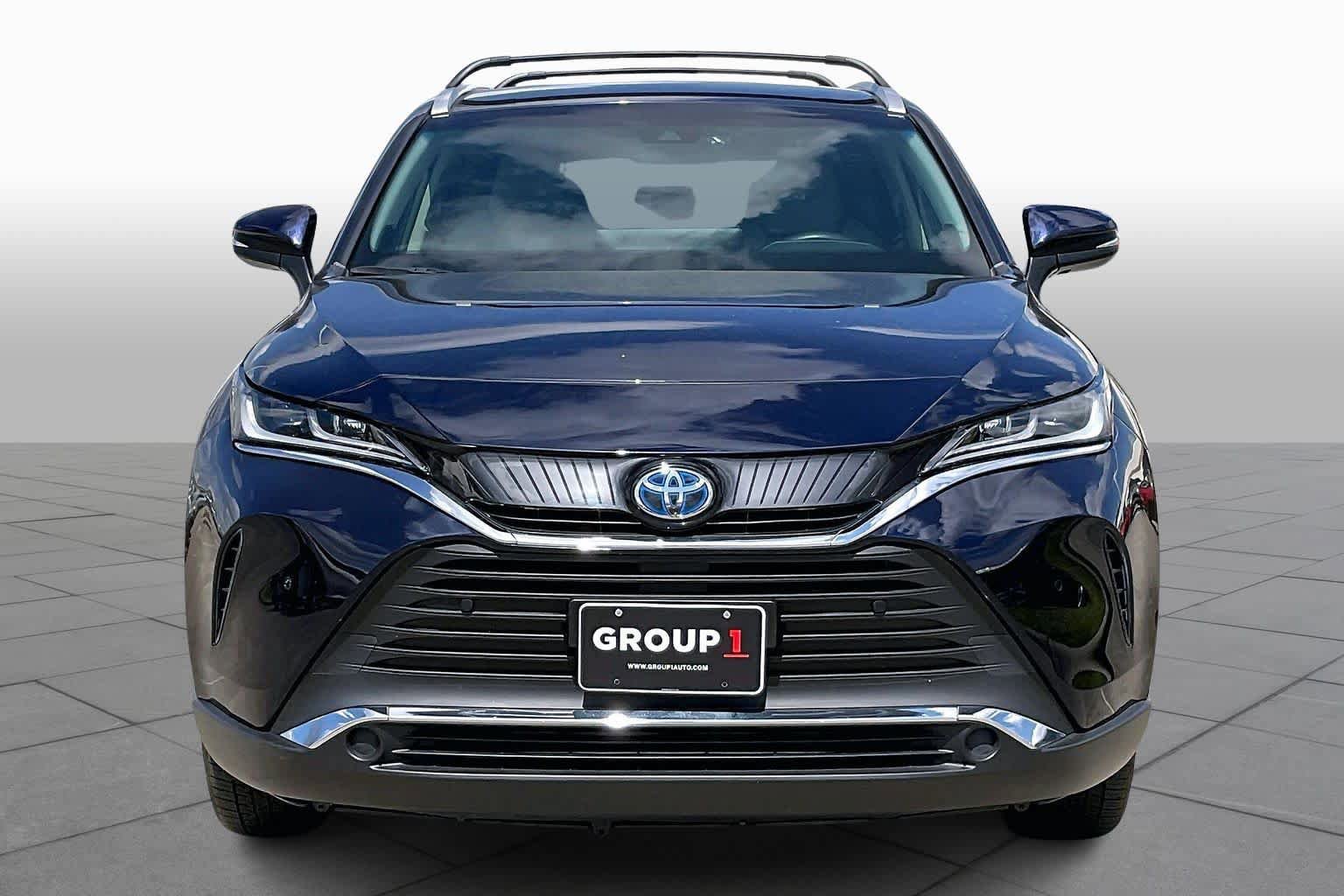 Used 2022 Toyota Venza XLE image 4