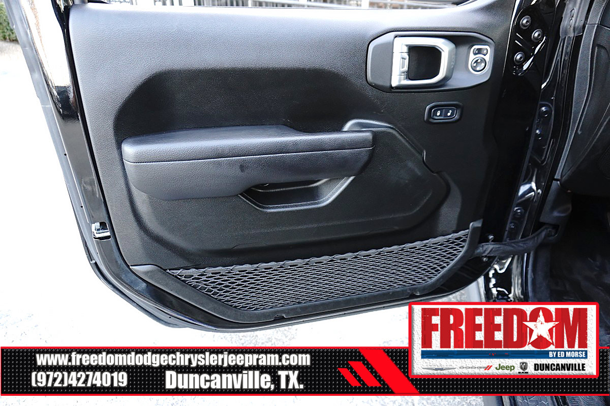 Used 2024 Jeep Wrangler Rubicon AWD/4WD image 34