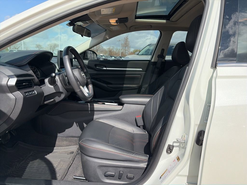 Certified 2023 Nissan Altima 2.5 SR w/ SR Premium Package image 7