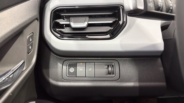 New 2027 Chevrolet Bolt LT w/ Comfort Package FWD image 29