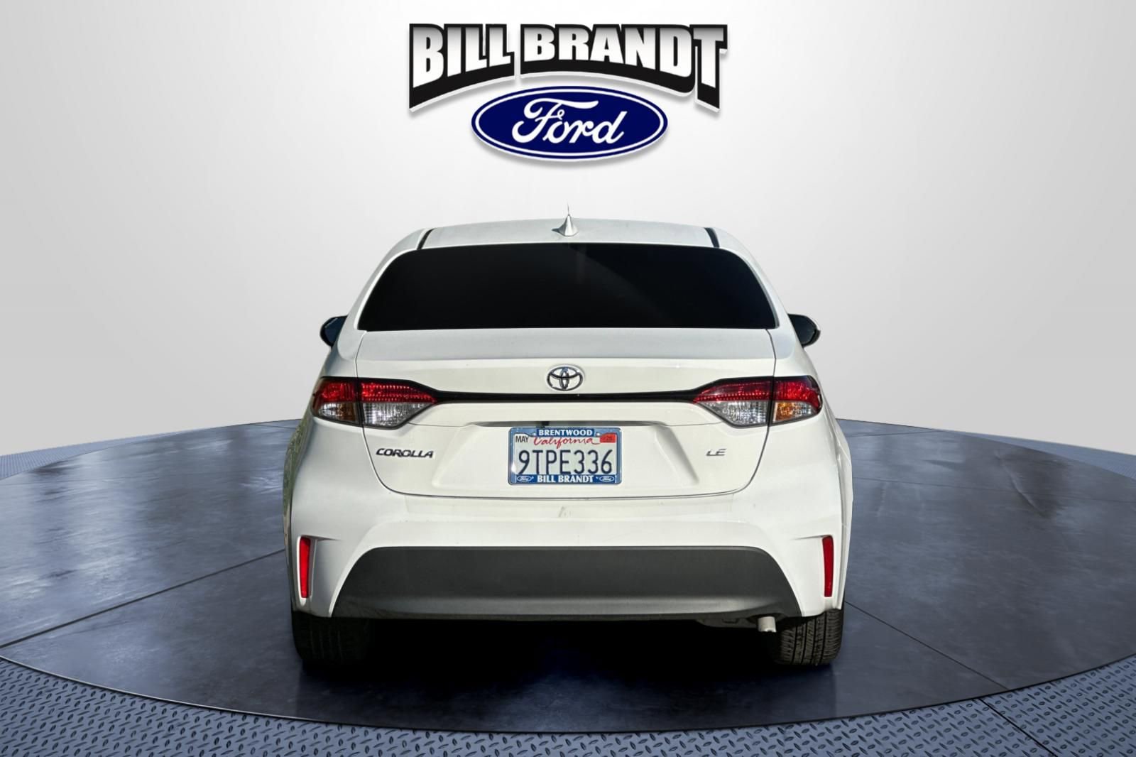 Used 2025 Toyota Corolla LE w/ LE Premium Package FWD image 4