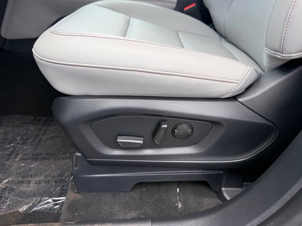 New 2026 Ford Explorer Active w/ Active Comfort Package AWD/4WD image 15