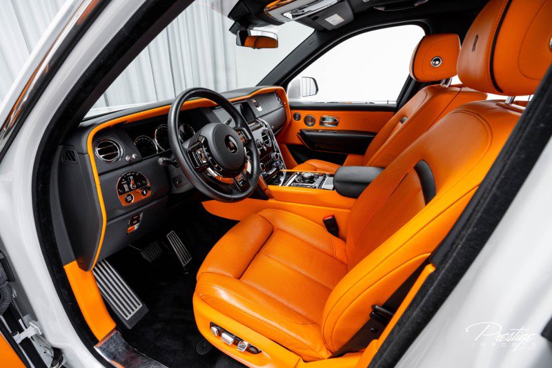 Used 2021 Rolls-Royce Cullinan image 28