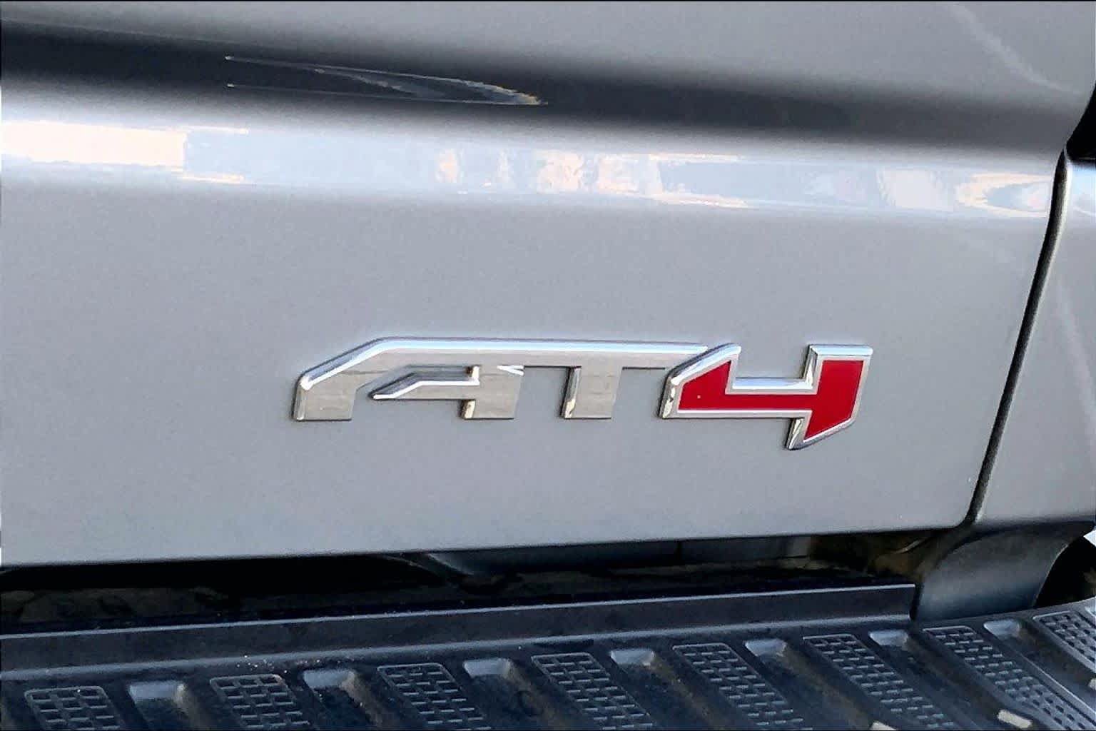 Used 2023 GMC Sierra 1500 AT4 w/ AT4 Preferred Package AWD/4WD image 10