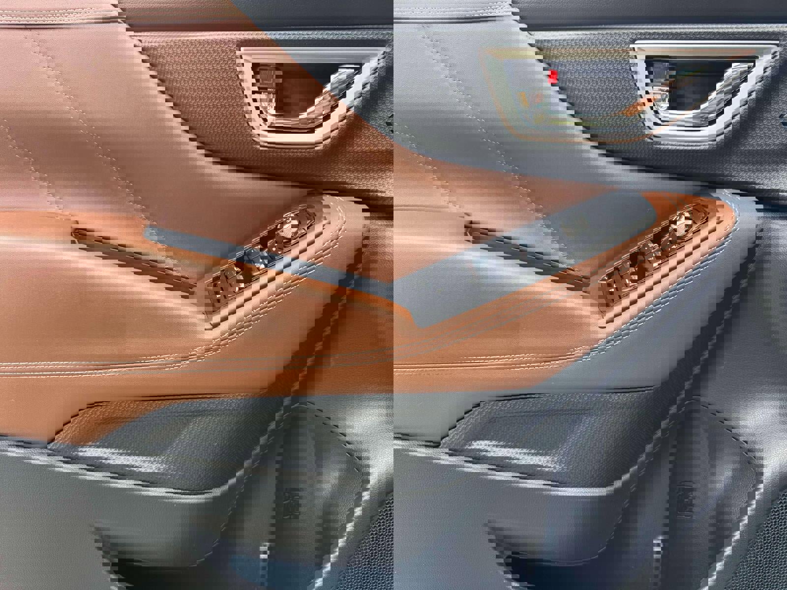 Used 2020 Subaru Forester Touring image 11