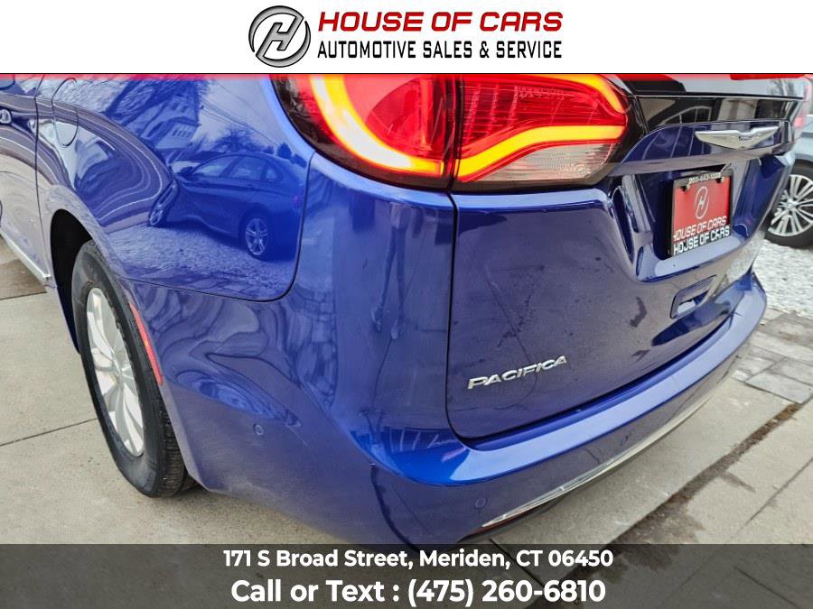 Used 2019 Chrysler Pacifica Touring-L w/ Advanced Safetytec Group image 16