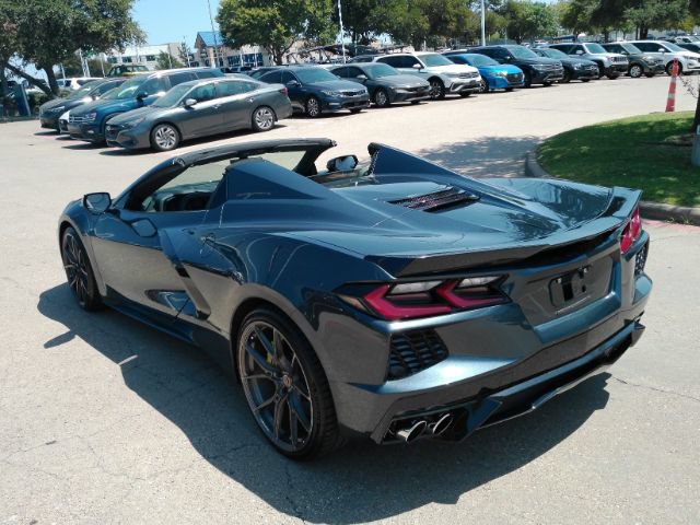 Used 2021 Chevrolet Corvette Stingray Convertible w/ Z51 Performance Package RWD image 18