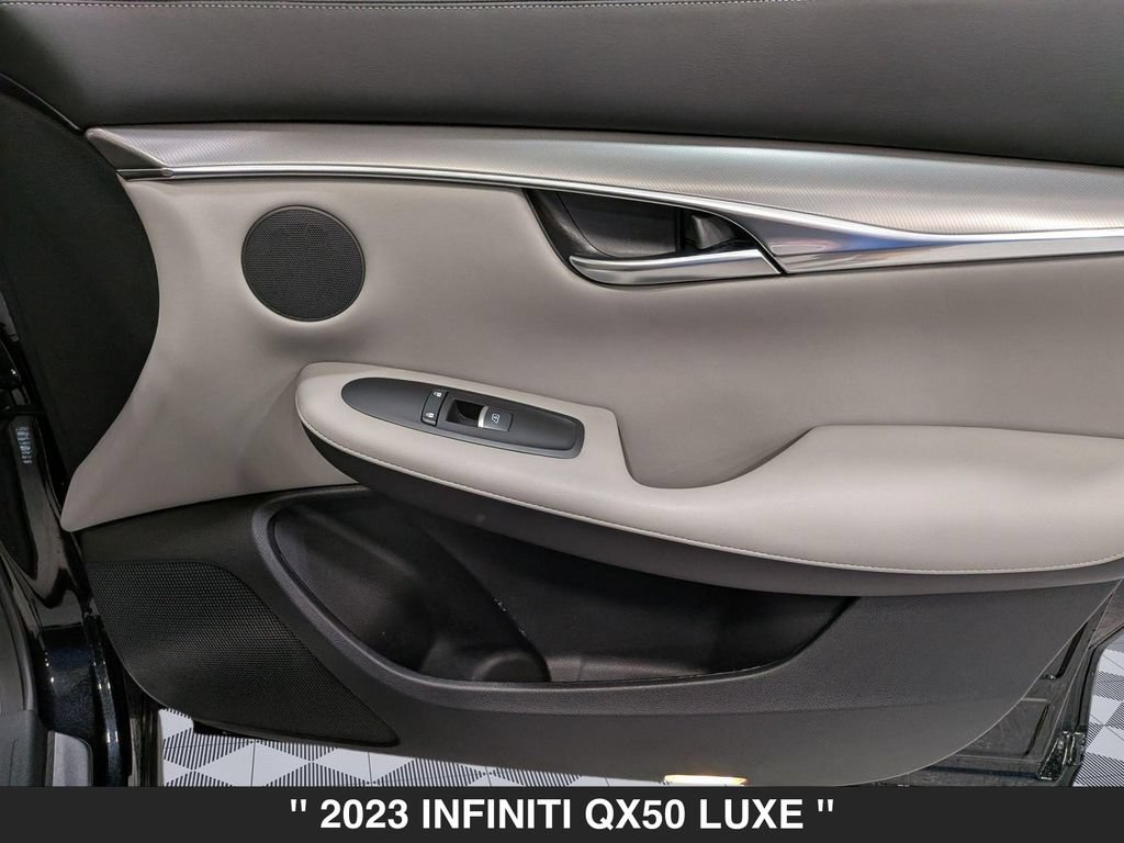 Used 2023 INFINITI QX50 Luxe AWD/4WD image 32