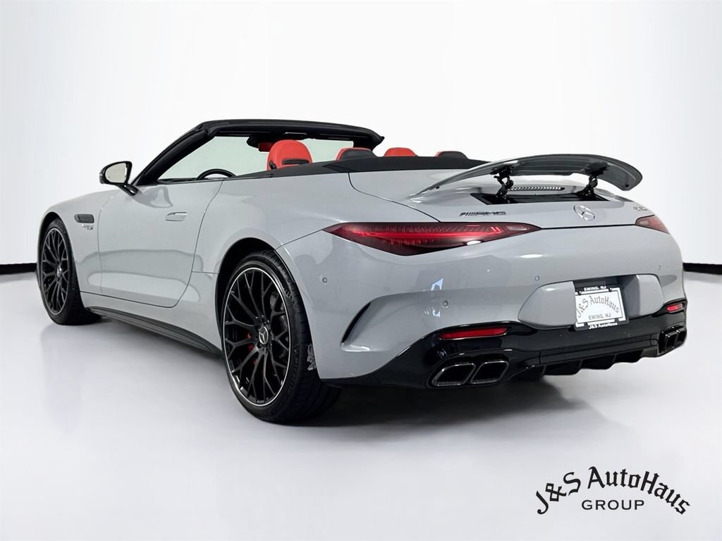 Used 2022 Mercedes-Benz SL 55 AMG 4MATIC w/ Driver Assistance Package image 5