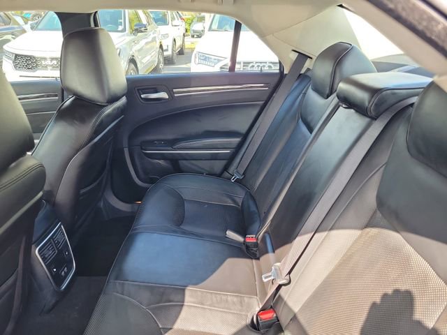Used 2019 Chrysler 300 Limited image 26