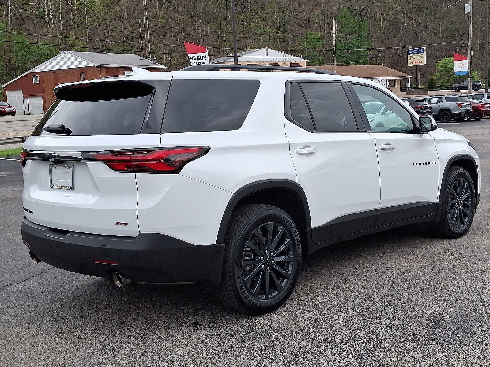 Used 2023 Chevrolet Traverse RS w/ LPO, Floor Liner Package AWD/4WD image 6