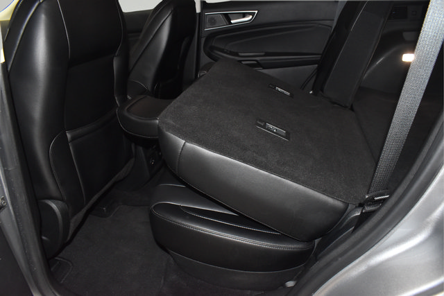 Used 2022 Ford Edge Titanium AWD/4WD image 12