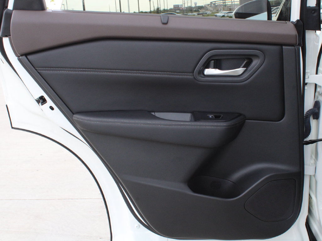 Used 2023 Nissan Rogue SL w/ SL Premium Package FWD image 32