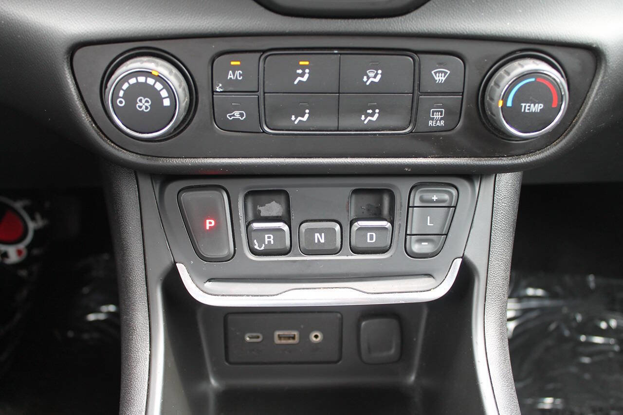 Used 2018 GMC Terrain SLE image 32