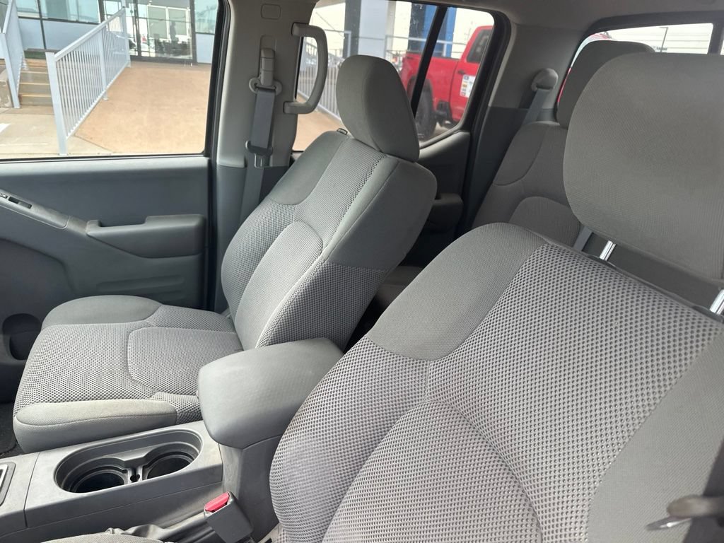 Used 2019 Nissan Frontier SV AWD/4WD image 3