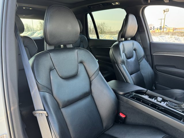 Used 2020 Volvo XC90 T6 Momentum w/ Protection Package Premier image 20