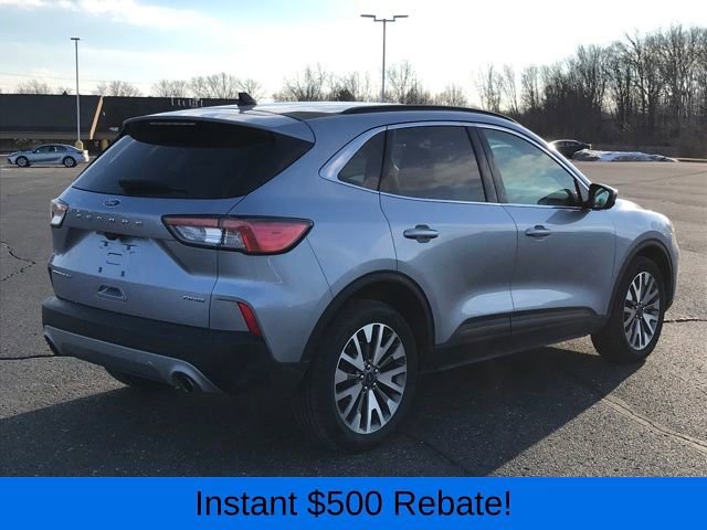 Used 2022 Ford Escape Titanium image 3