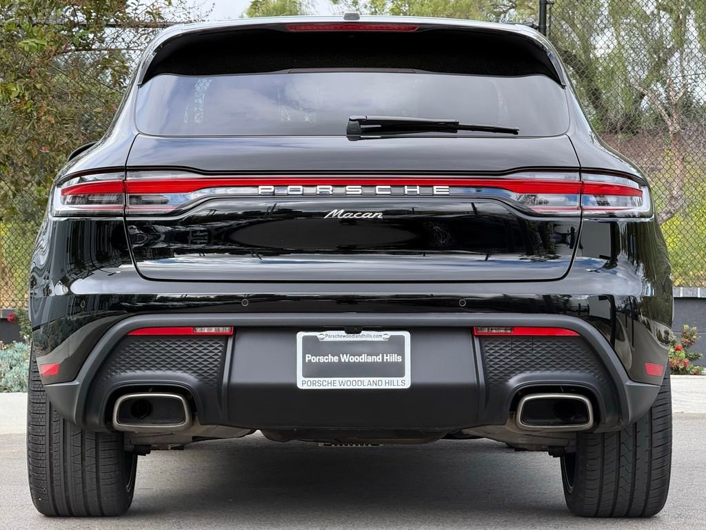 Used 2025 Porsche Macan image 6