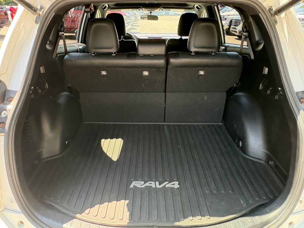 Used 2016 Toyota RAV4 SE AWD/4WD image 13