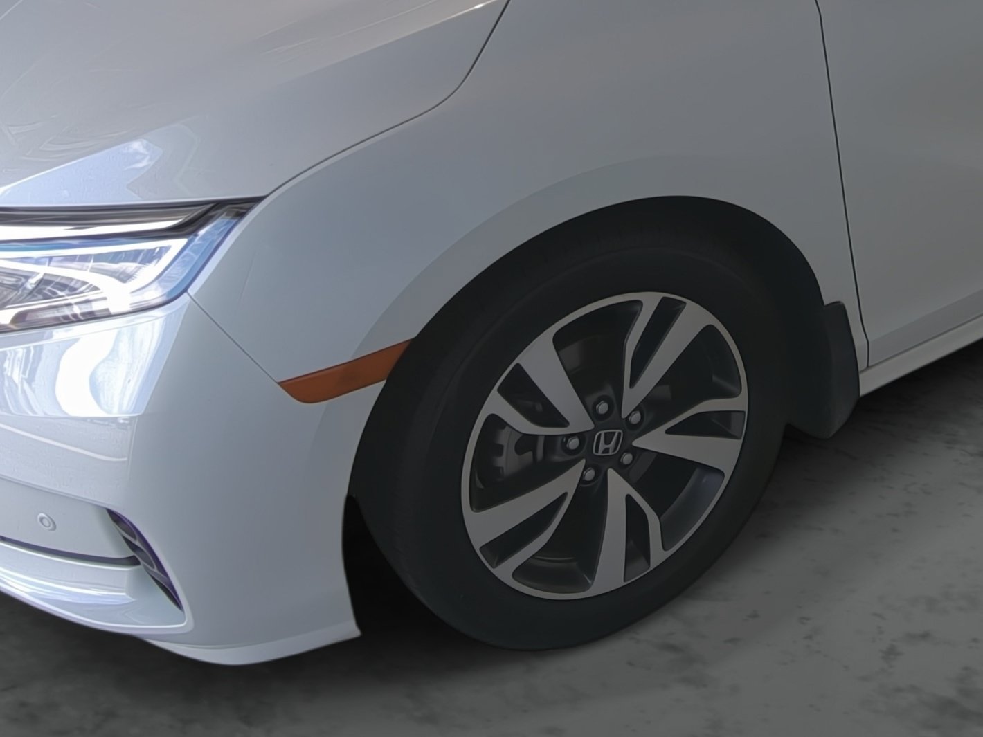 Used 2023 Honda Odyssey Touring image 7