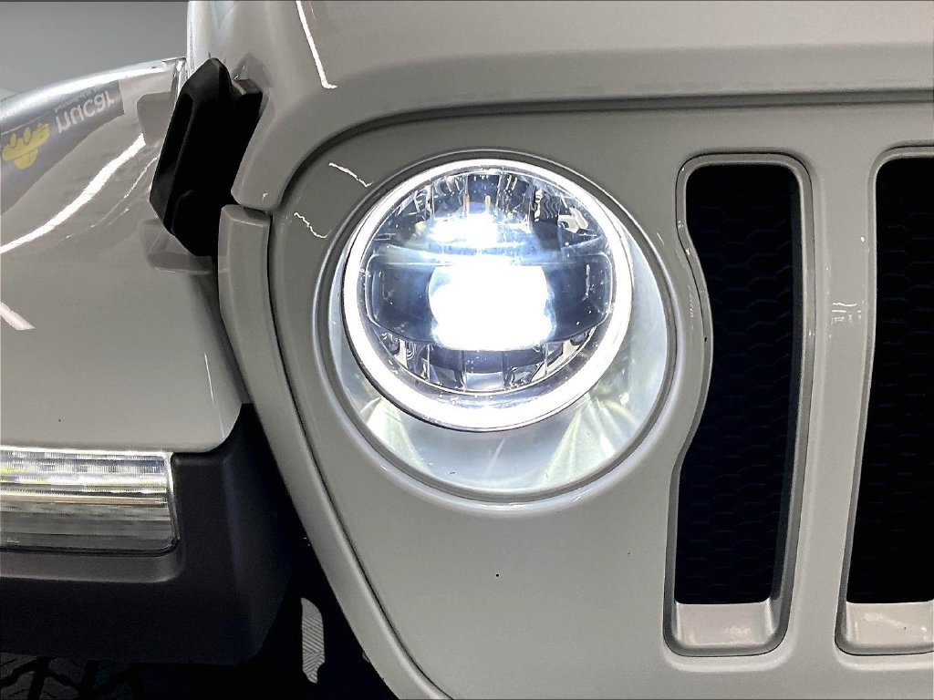 Used 2023 Jeep Wrangler Unlimited Sahara w/ LED Lighting Group AWD/4WD image 30