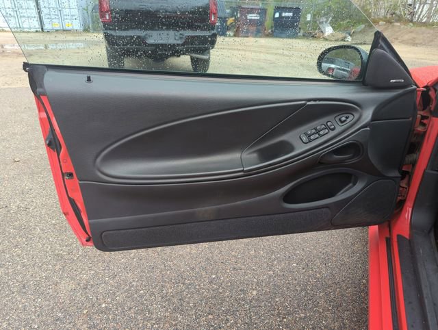 Used 2001 Ford Mustang Convertible RWD image 12