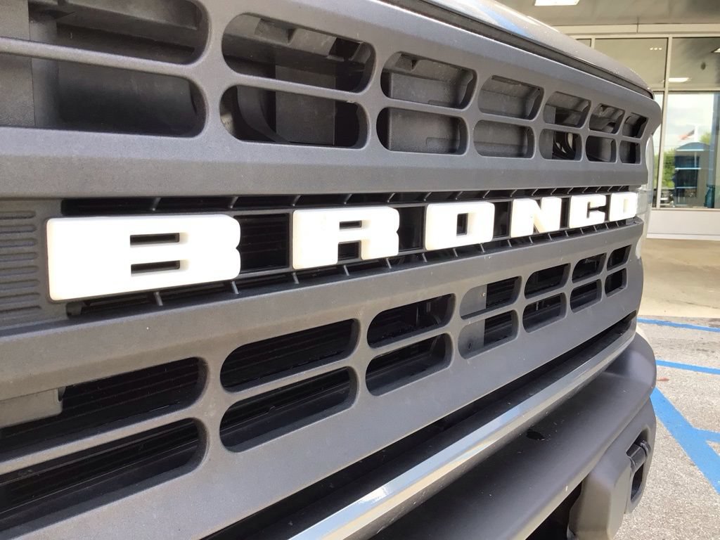 Used 2022 Ford Bronco Black Diamond AWD/4WD image 16