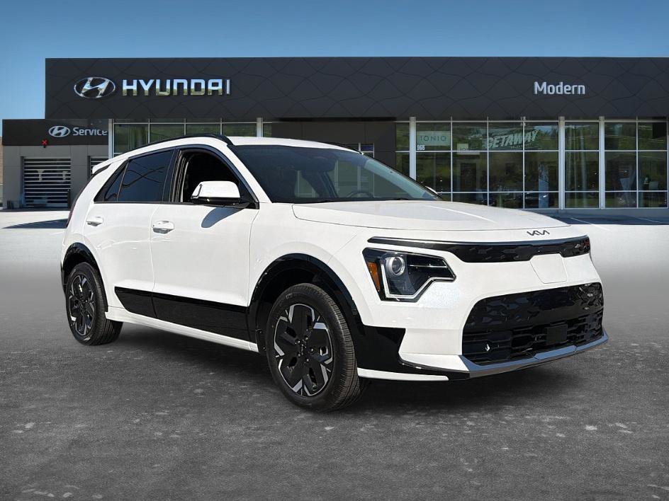 Used 2024 Kia Niro Wind FWD image 3