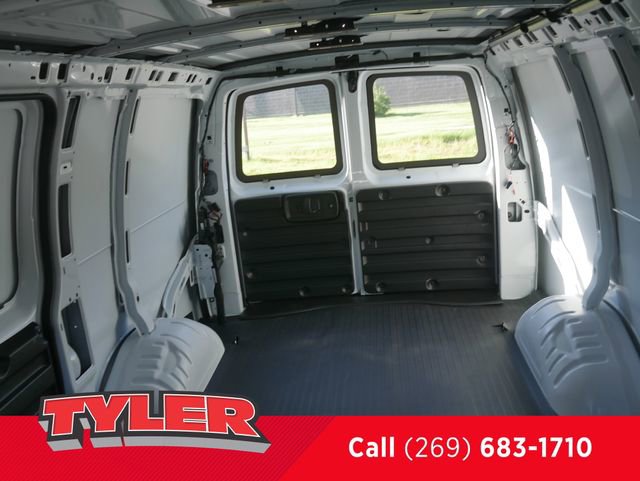 New 2026 Chevrolet Express 2500 w/ Driver Convenience Package RWD image 37