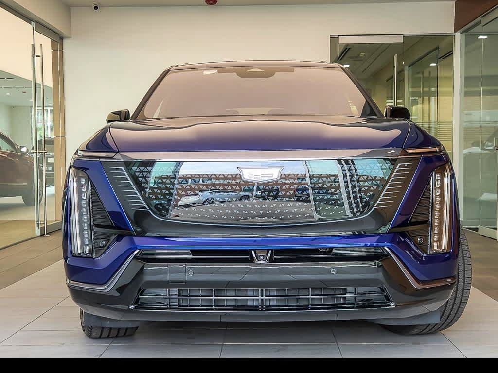 Certified 2026 Cadillac Vistiq Sport w/ LPO, Floor Liner Package AWD/4WD image 5