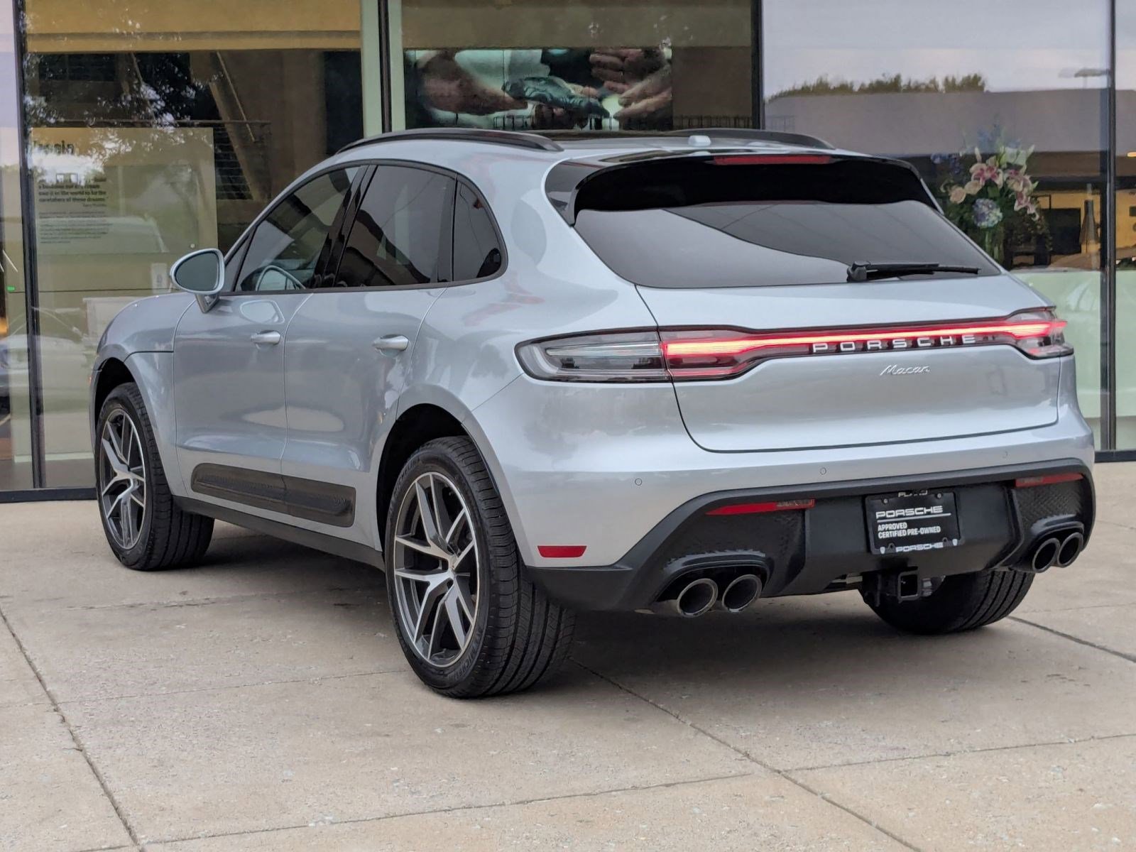 Certified 2026 Porsche Macan AWD/4WD video 3