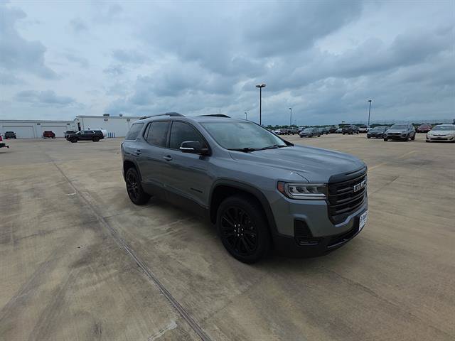 Used 2022 GMC Acadia SLE w/ Driver Convenience Package FWD image 3