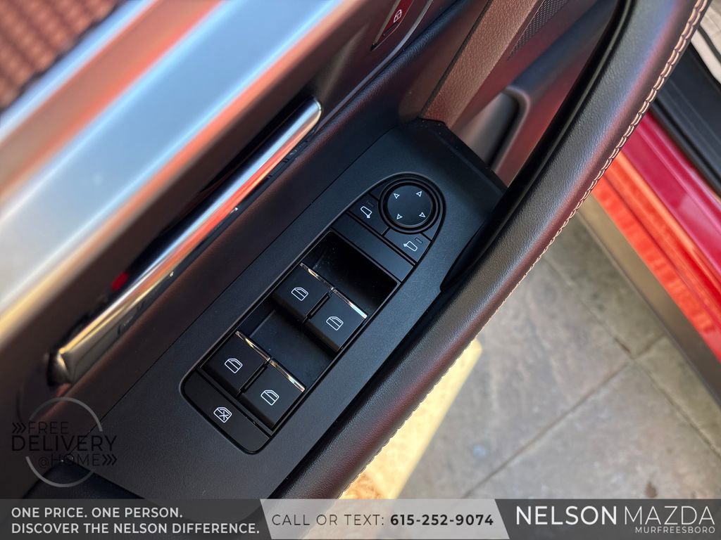 Certified 2025 MAZDA CX-70 3.3 Turbo w/ Preferred Package image 19