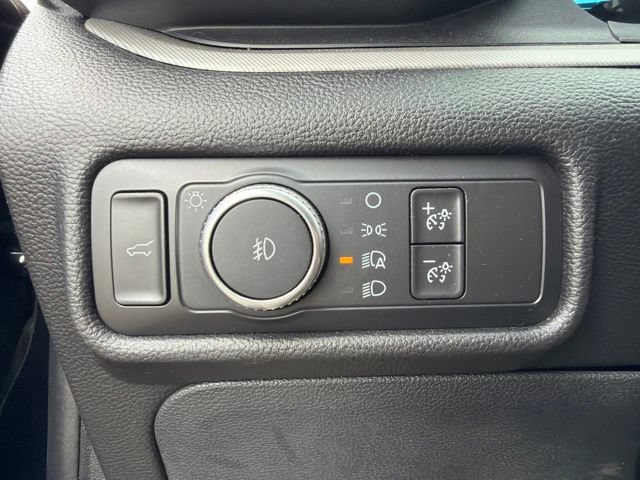 Used 2020 Ford Explorer XLT w/ Equipment Group 202A AWD/4WD image 31